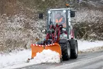 Weidemann attachment V-Snow plow, in action municipality, Hoftrac 1390