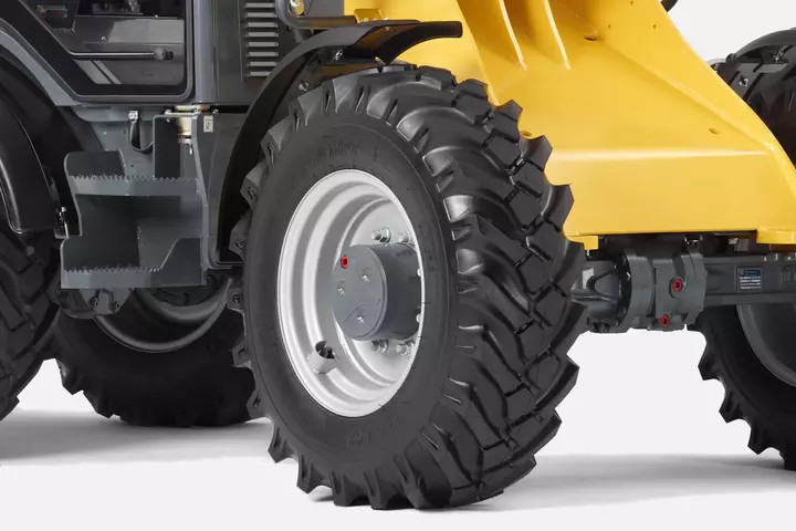 Wacker Neuson wheel loader WL54, tyres