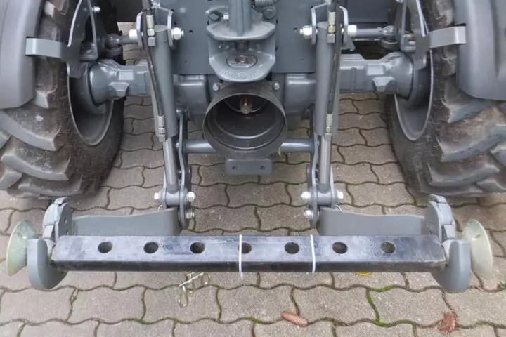 Wacker Neuson telehandler TH522, Three-point rear mount