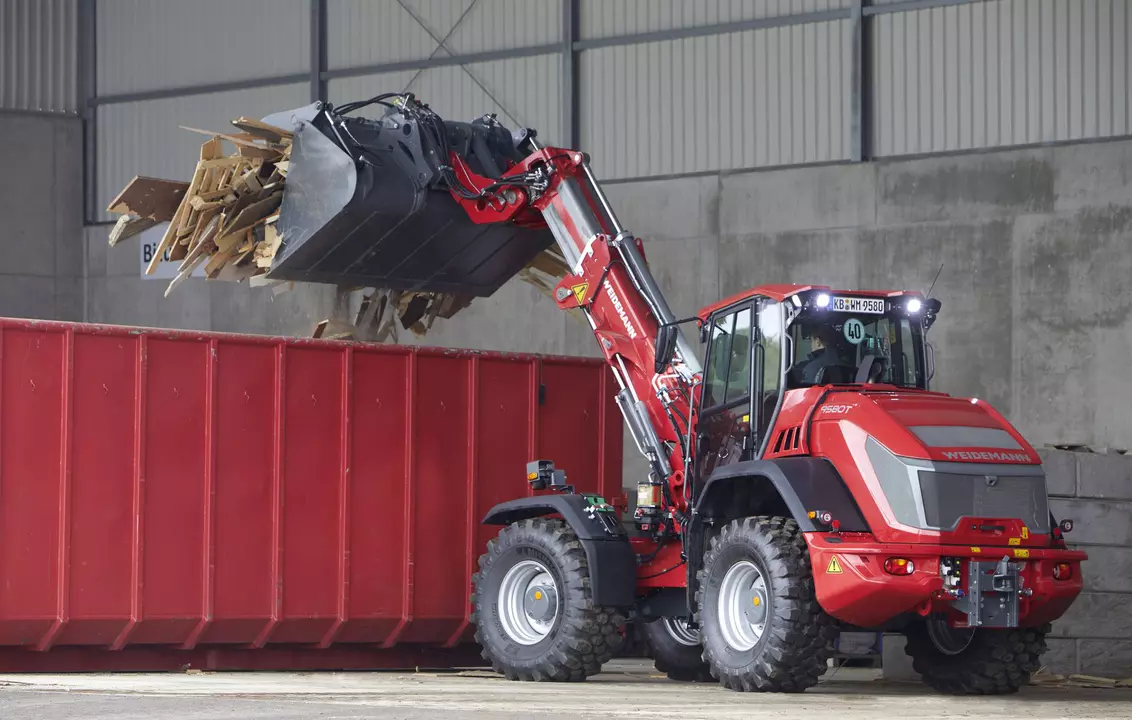 Weidemann telescopic wheel loader 9580T cabin with power grab bucket, application