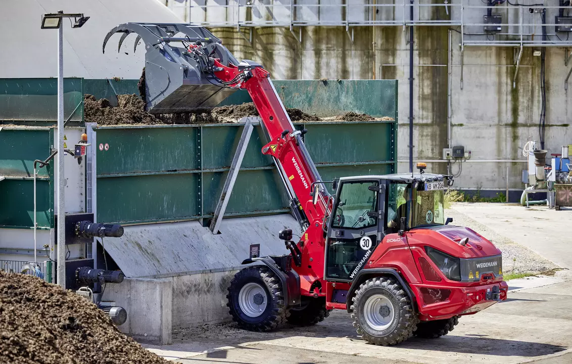 Weidemann telescopic wheel loader 2060T cabin with grab bucket, application