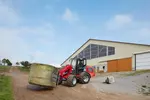 Weidemann attachment Round bale fork for wrapped bales, in action agriculture, Telescopic wheel loader 4080LPT