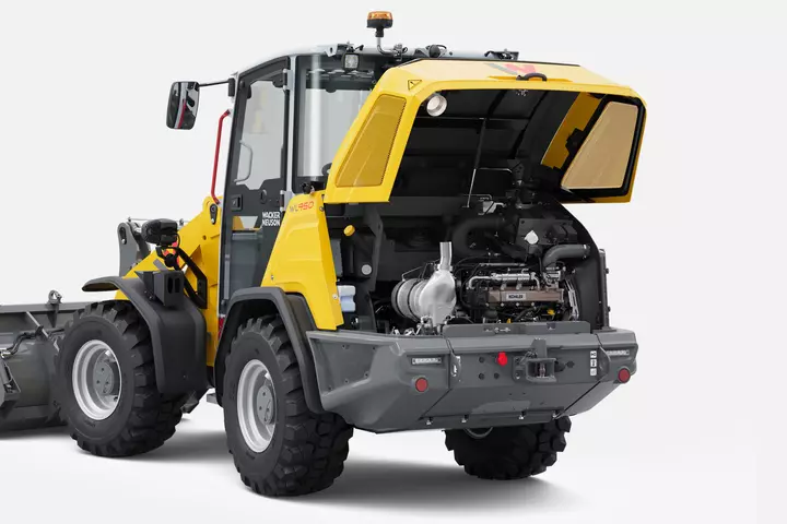Wacker Neuson wheel loader WL950 engine transverse, studio