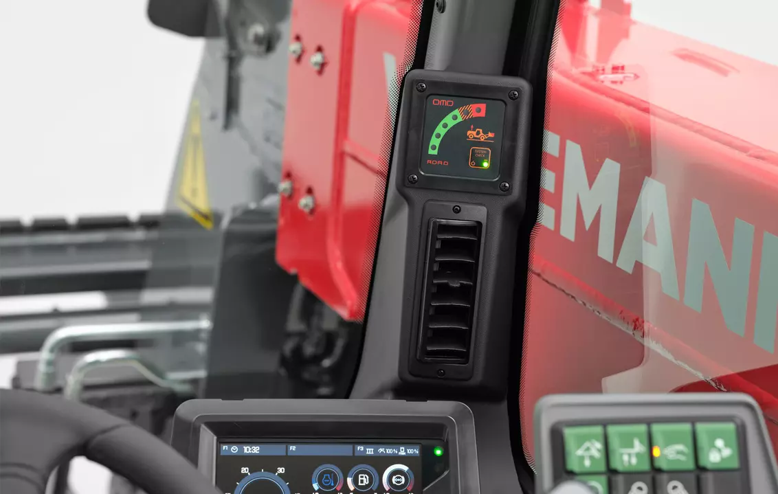 Weidemann telehandler T7035 cabin with load display, studio