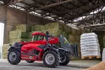 Weidemann attachment Pallet fork, in action agriculture, Telescopic wheel loader T7035