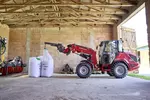 Weidemann telescopic wheel loader 2060T cabin with load hook, application