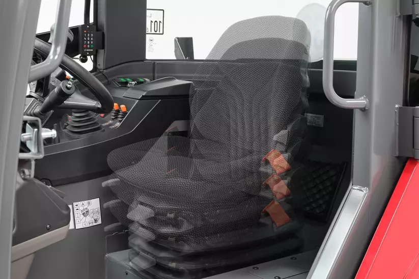 Weidemann Radlader 2060, 3060, 4060 im Studio, Fahrersitz (Joystick Konsole nicht mitfedernd)