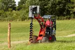 Weidemann attachment Earth auger, in action agriculture, Hoftrac 