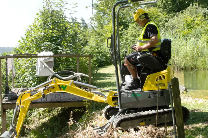 EZ10e Action picture