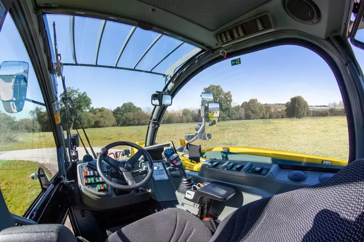 Kramer telehandlers have 360° all-round visibility.