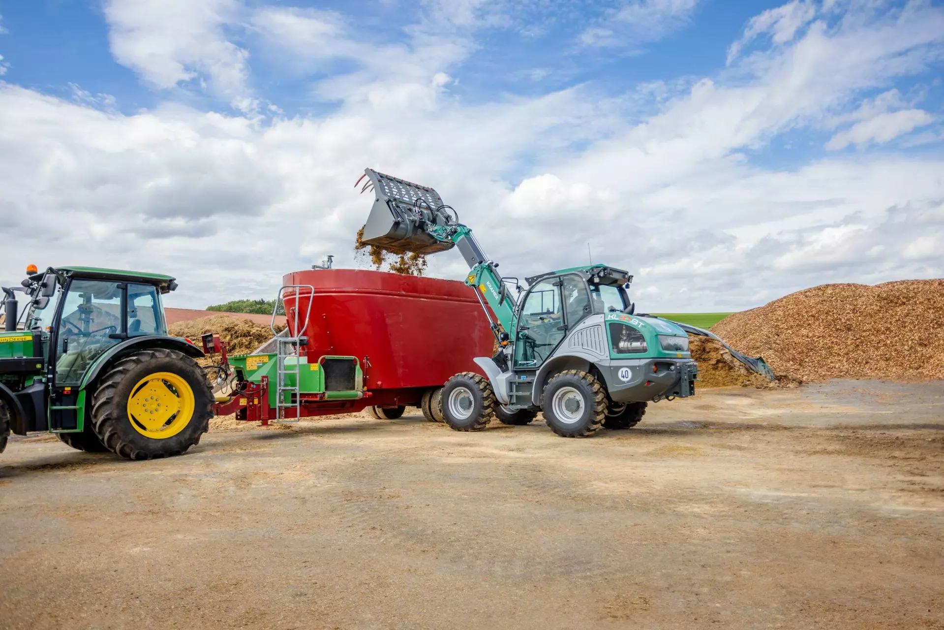 The Kramer telescopic wheel loader KL37.8T while silage work.