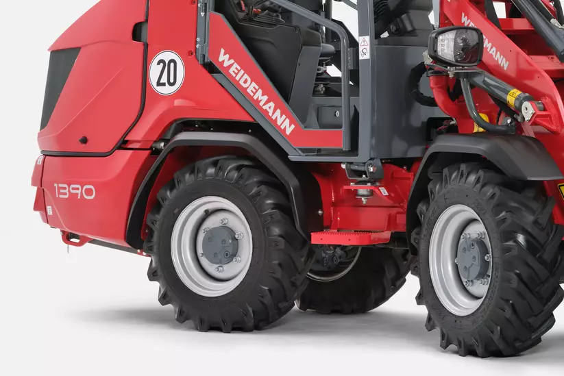 Weidemann Hoftrac 1390, Ein- und Ausstieg