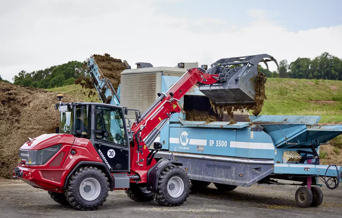 Weidemann telescopic wheel loader 2060T cabin with grab bucket, application