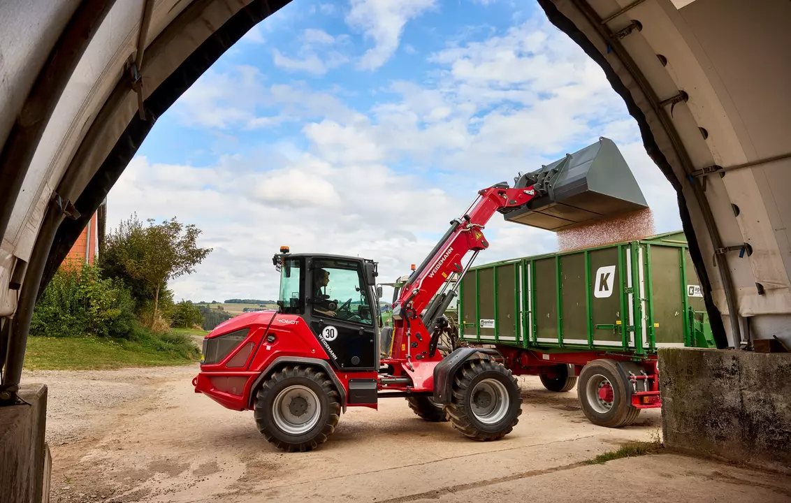 Weidemann telescopic wheel loader 4060T in application, Agriculture