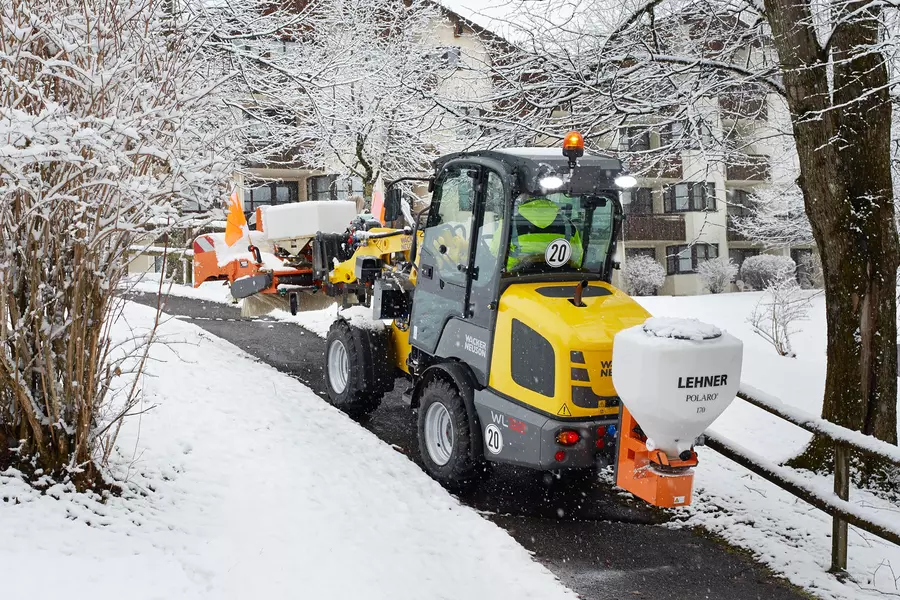 Wacker Neuson attachment, Small gritter