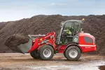 Weidemann attachment earth bucket with interchangeable cutting edge, in action recycling, Wheel loader 5080
