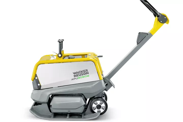 Battery driven reversible vibratory plate