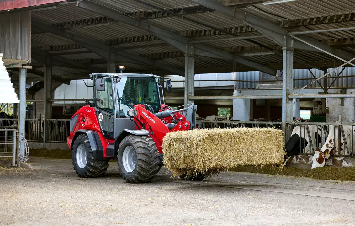 Weidemann Radlader 3060 im Einsatz, Landwirtschaft