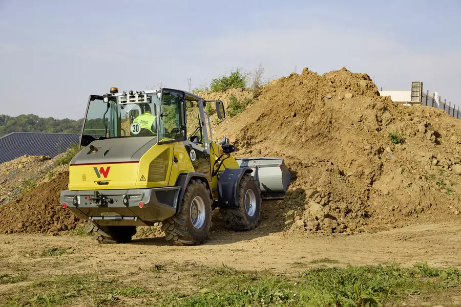 Wacker Neuson wheel loader WL1150 in action