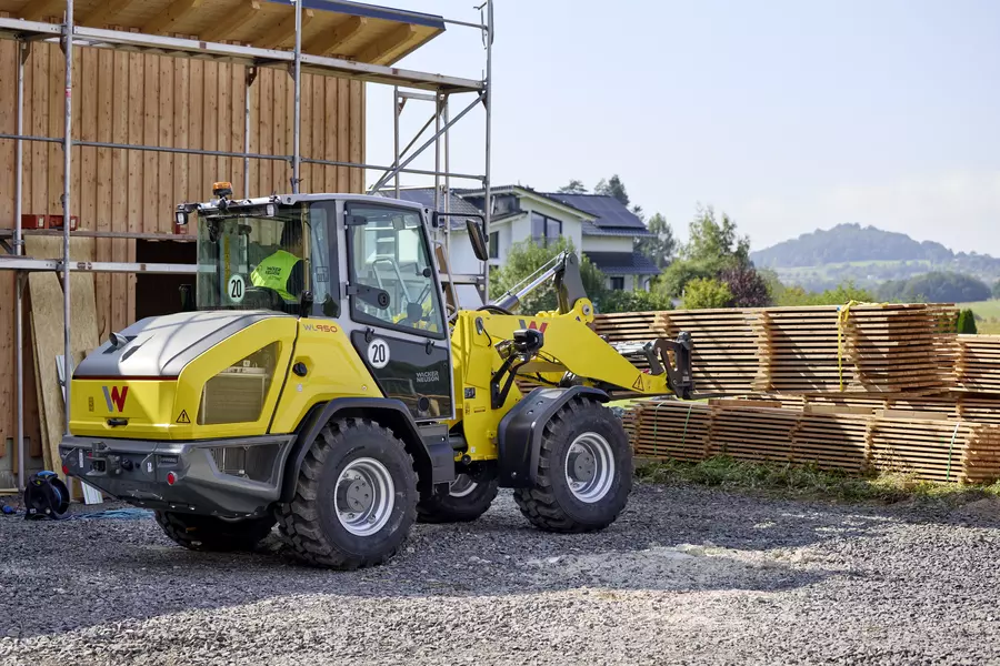 Wacker Neuson wheel loader WL950 in action