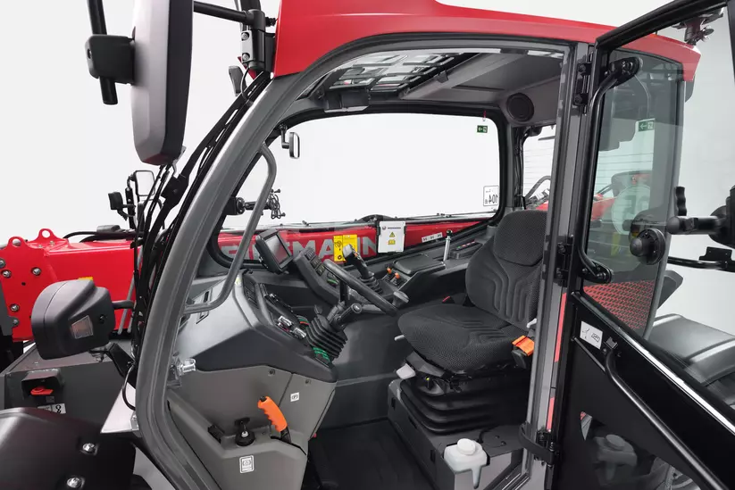 Weidemann Teleskoplader T6025 im Studio, ergonomischer Arbeitsplatz