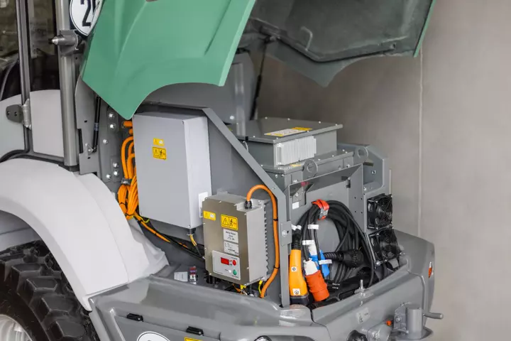 Die Batterie mir erhöhter Leistung des vollelektrischen Kramer Radladers KL25.5e.
