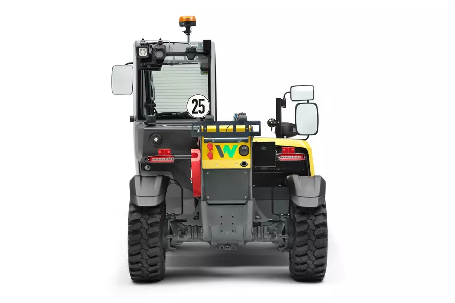 Wacker Neuson telehandler TH412e, studio