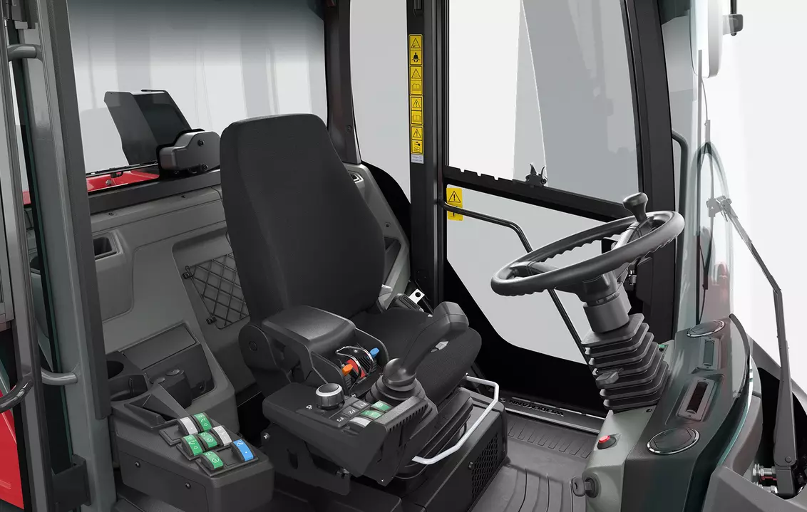 Weidemann wheel loader 9080 cabin with interior, studio