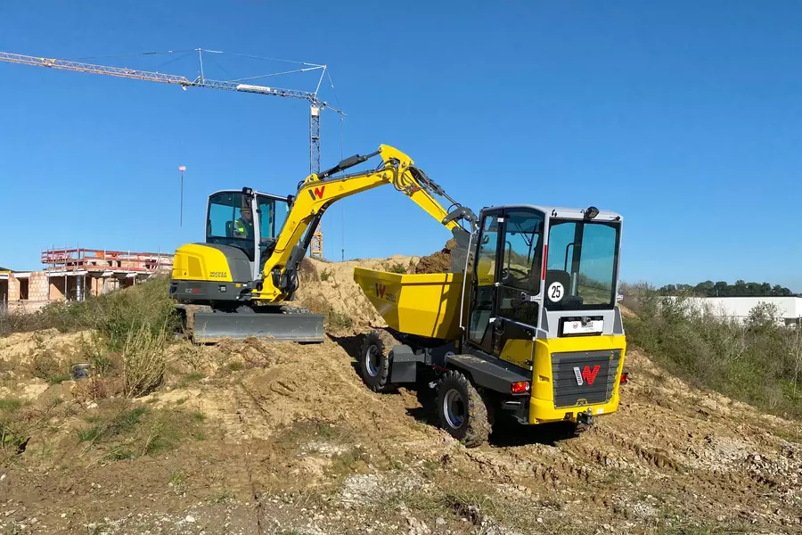 EZ50 and DW40 in action on a constuction site
