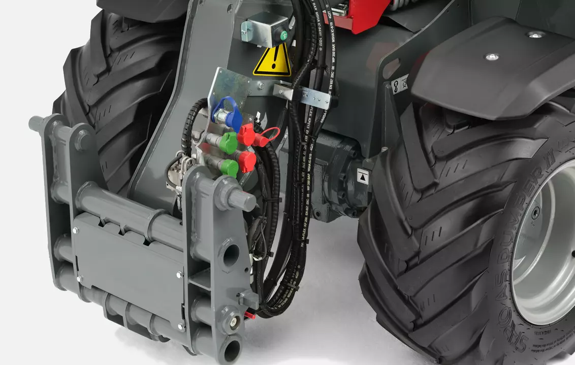 Weidemann telehandler T4512e hydraulic connections, studio