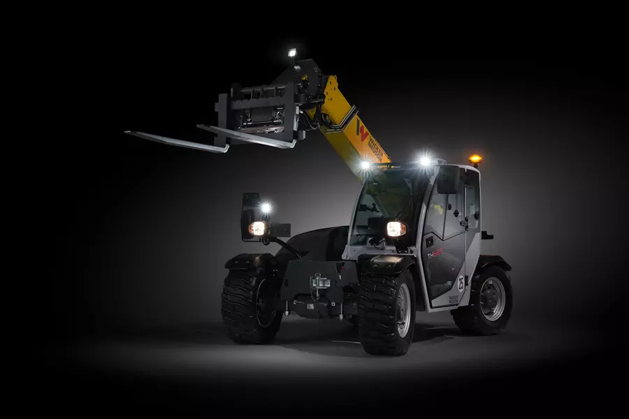 Wacker Neuson telehandler TH625, lightning, studio