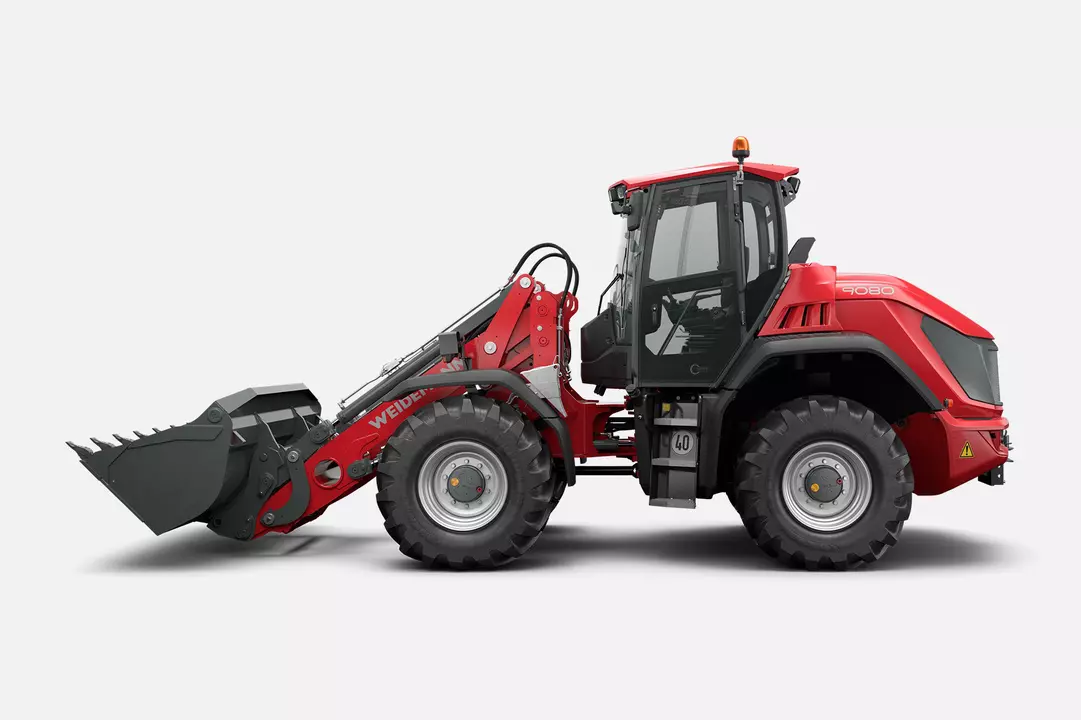 Weidemann wheel loader 9080 cabin with light material bucket, studio