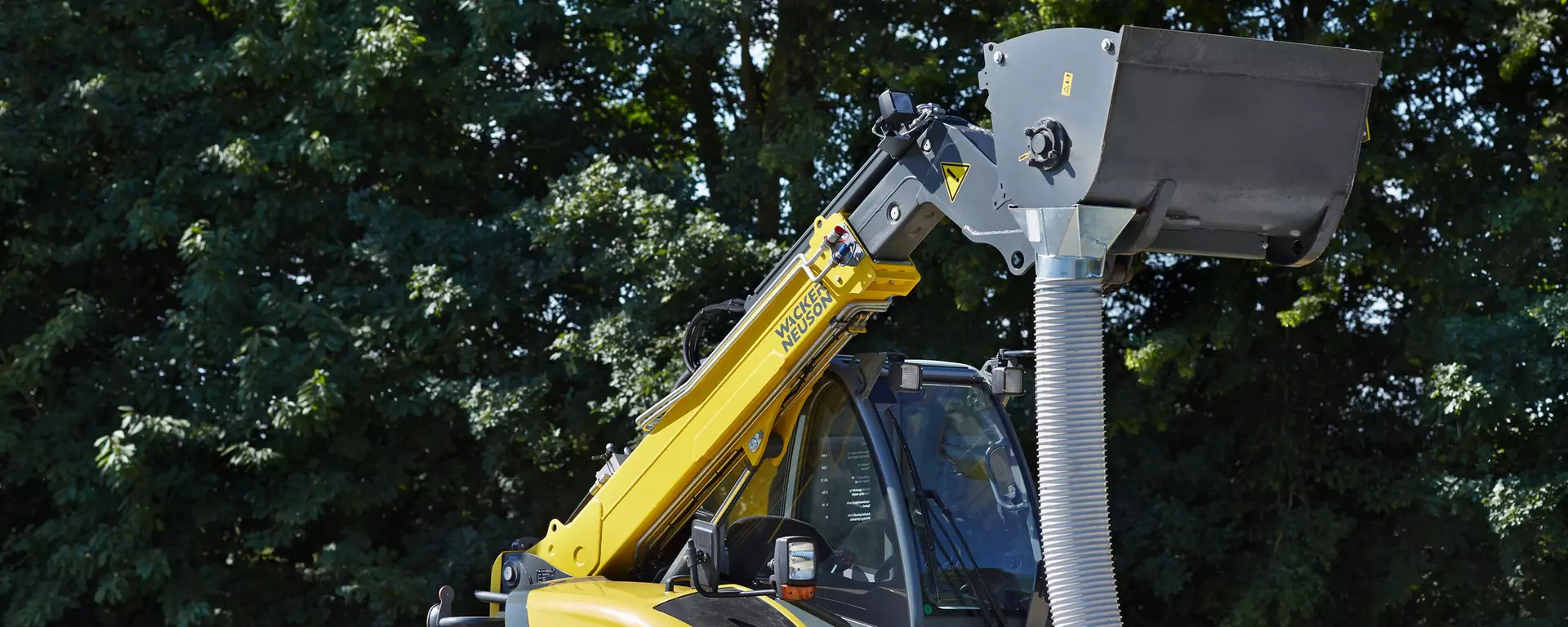 Wacker Neuson attachments, Concrete mixing bucket