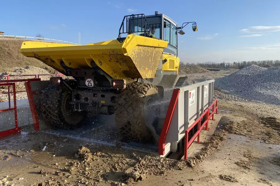 DV90 in der Waschanlage