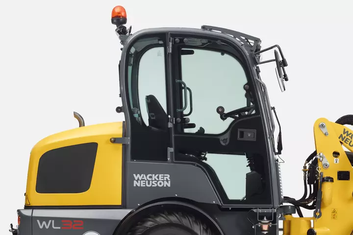 Wacker Neuson wheel loader WL32, Cabin