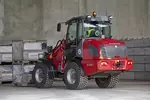Weidemann wheel loader 5080 cabin with pallet fork, application