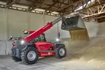 Weidemann telehandler T7042 with cargo bucket, application
