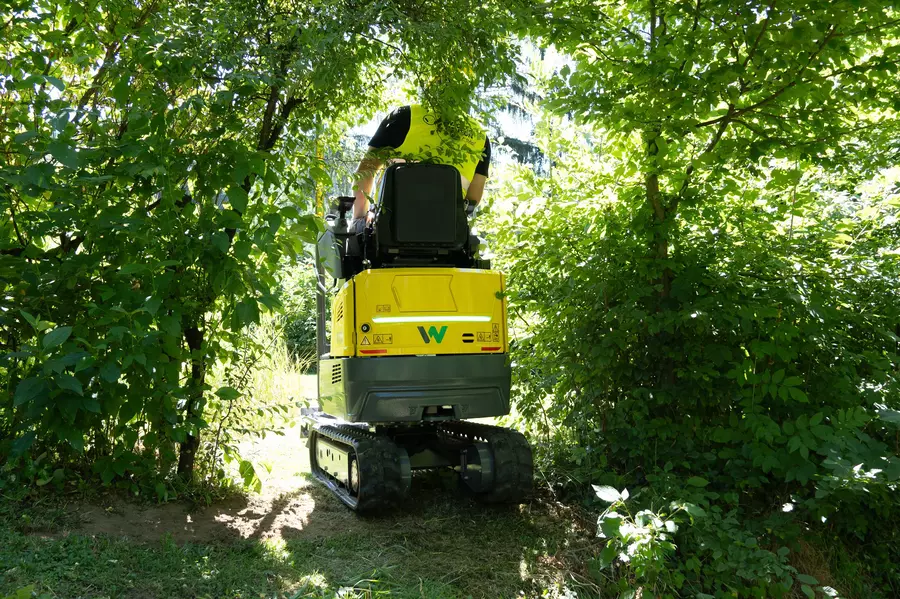 EZ10e Action picture