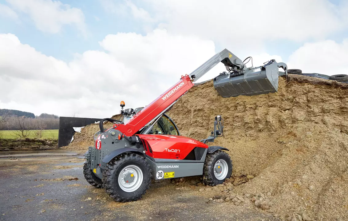 Weidemann attachment Shear grap large, in action agriculture, Telehandler T6027