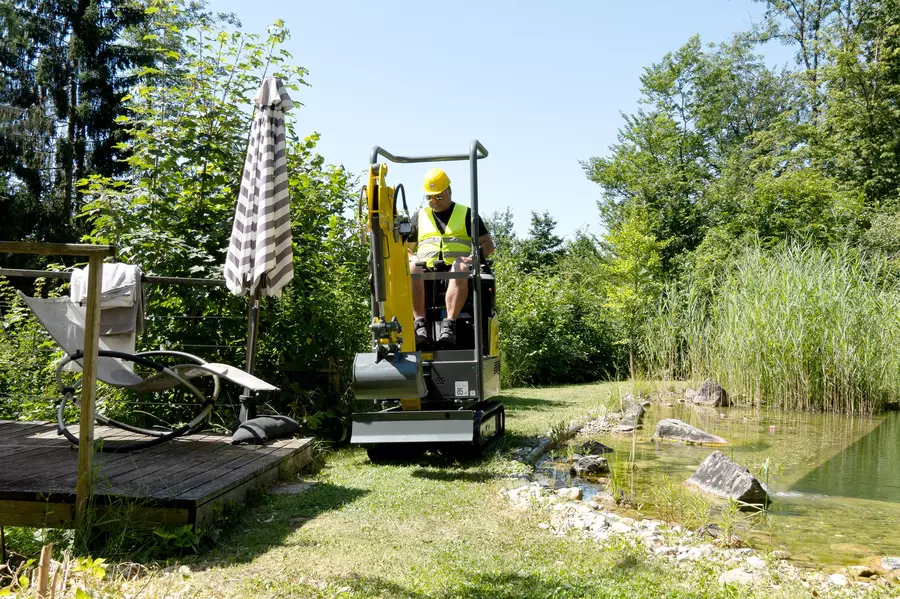 EZ10e Action picture