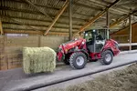 Weidemann telescopic wheel loader 2060T cabin with bale spike, application