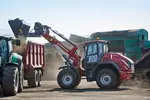 Weidemann attachment High tipping bucket, in action earthworks, Wheel loader 9080