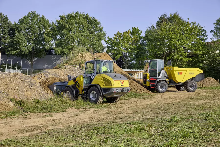 Wacker Neuson wheel loader WL950 in action