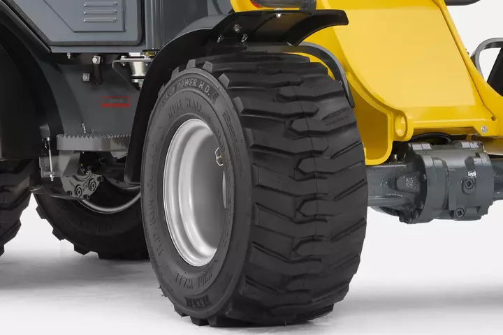 Wacker Neuson wheel loader WL34, tyres