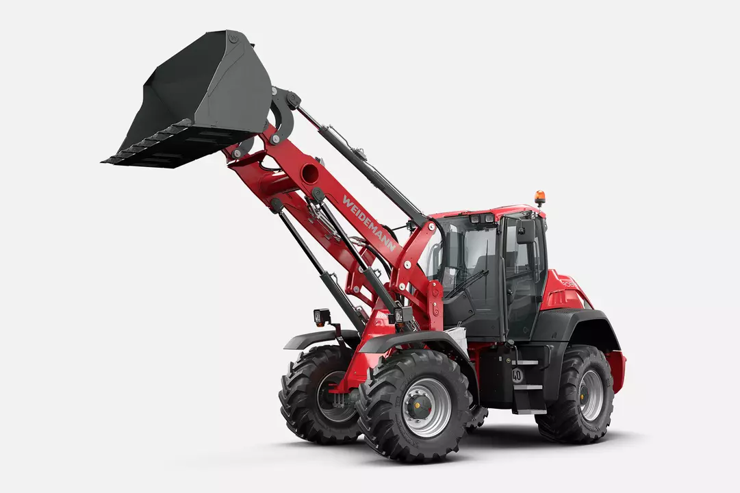 Weidemann wheel loader 9080 cabin with light material bucket, studio