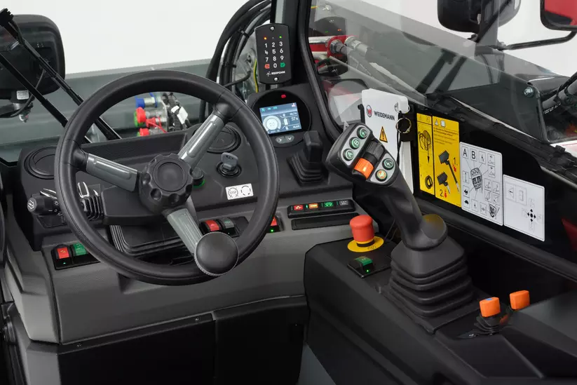 Weidemann Teleskoplader T4512e farborientiertes Bedienkonzept, Studio