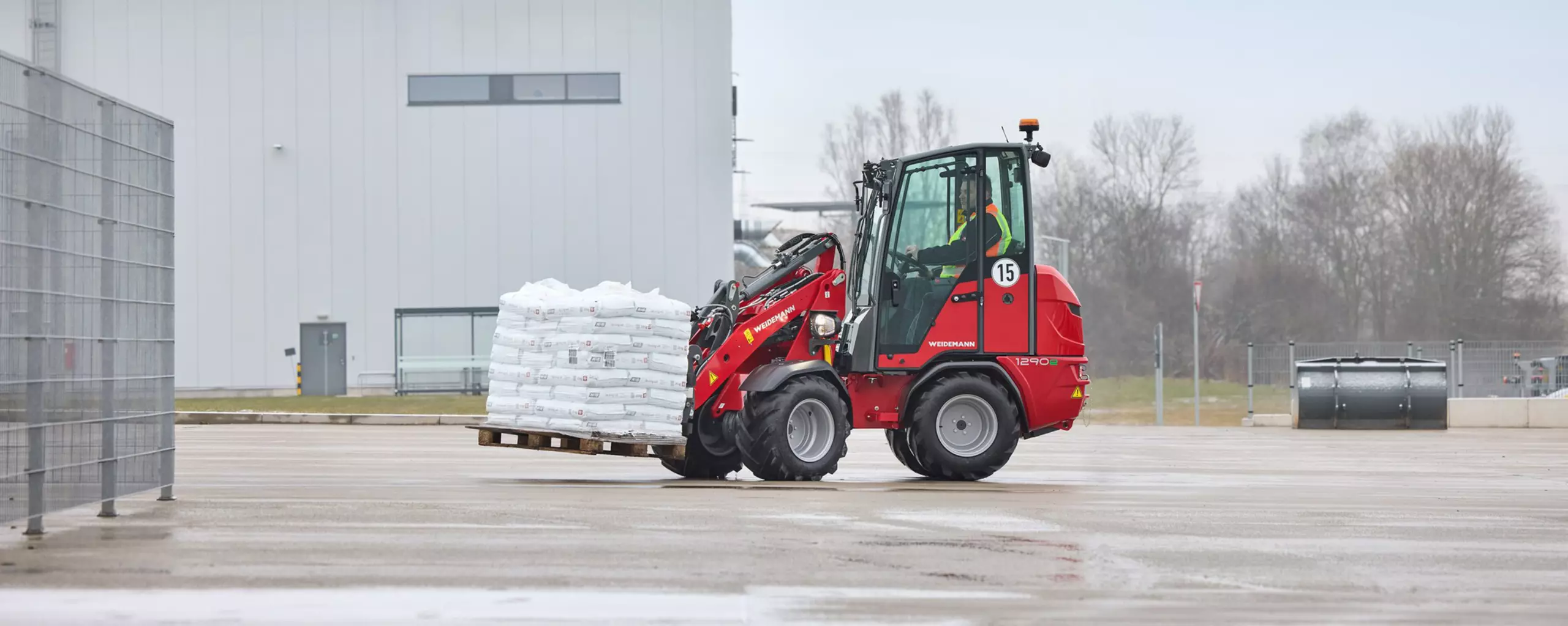 Weidemann Hoftrac 1290e stage Einsatz Bild
