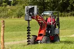 Weidemann attachment Earth auger, in action agriculture, Hoftrac 