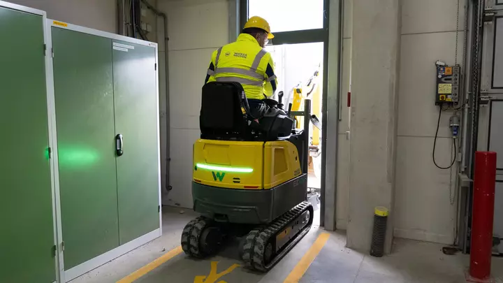 EZ10e Action picture